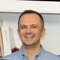 Emre Akbaş