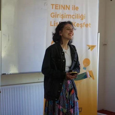 Nazlı Çam